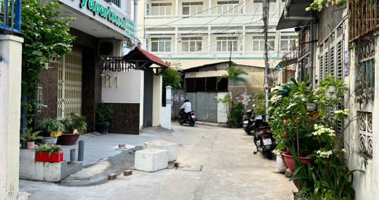 Nhà cấp 4 cũ 81,1m2 hẻm Quân Trấn - Hùng Vương, trung tâm phố tây Nha Trang. Cách biển Trần Phú 300m 19 Nhà cấp 4 cũ 81,1m2 hẻm Quân Trấn – Hùng Vương, trung tâm phố tây Nha Trang. Cách biển Trần Phú 300m