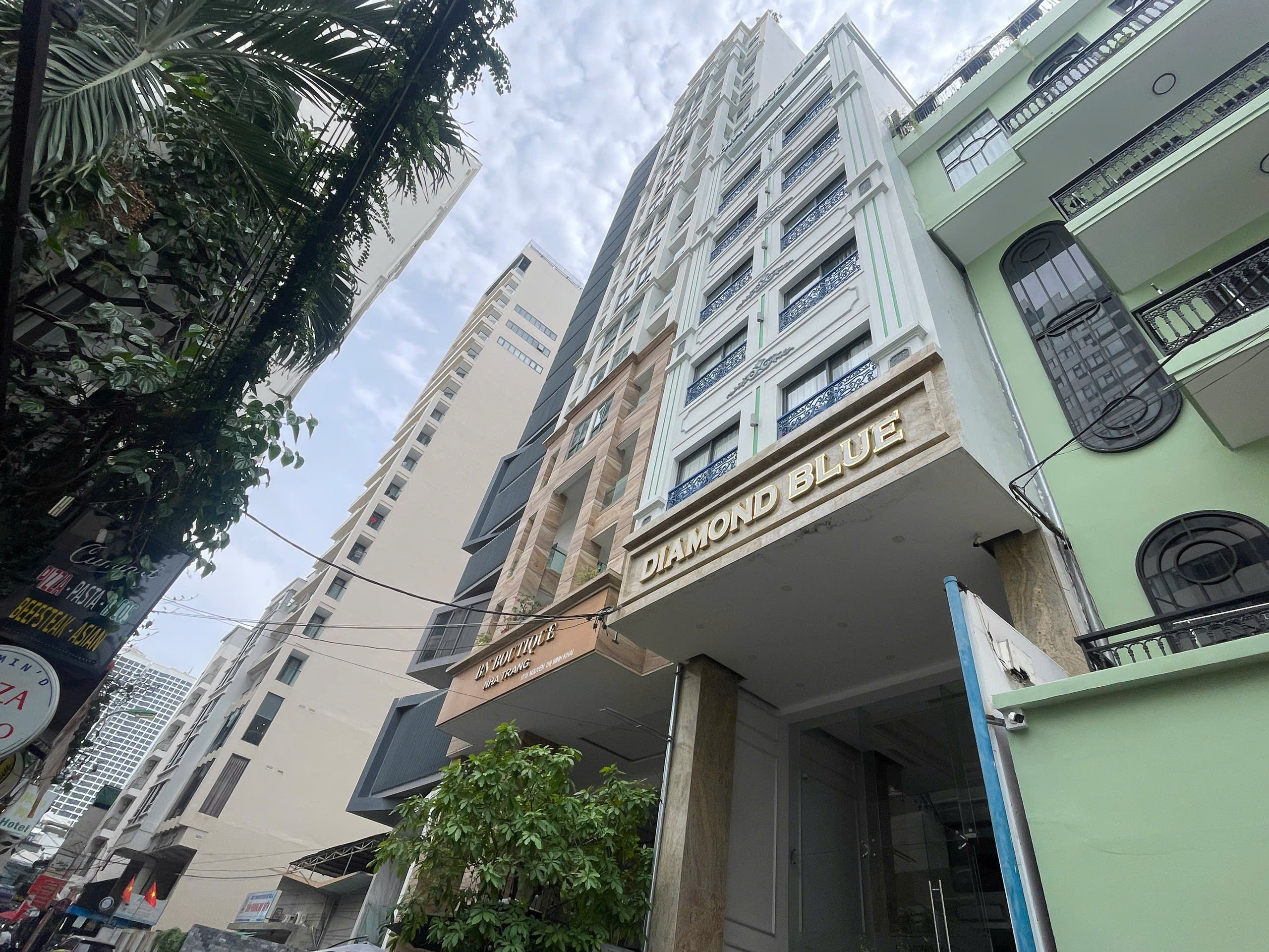 Khách sạn 10 tầng 153,5m2 Nguyễn Thị Minh Khai, trung tâm phố tây sầm uất. Cách Tháp Trầm Hương 250m