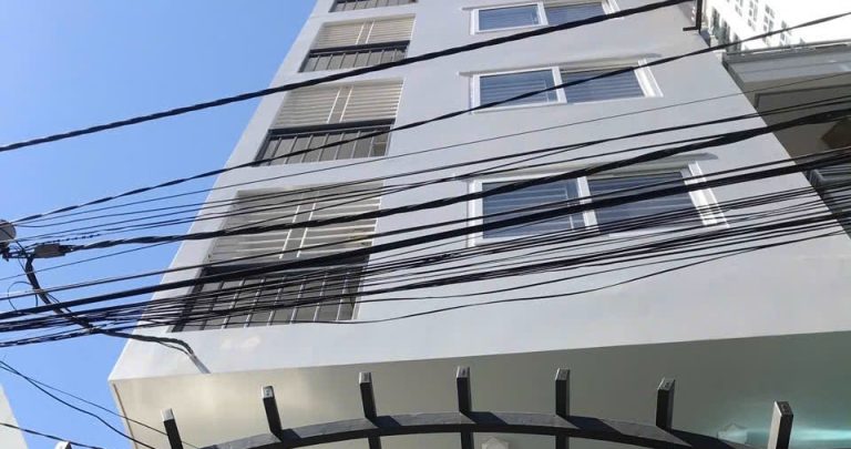 Tòa căn hộ 7,5 tầng 67,2m2 hẻm Nguyễn Thiện Thuật, trung tâm phố tây. Đang có dòng tiền tốt, cách biển 400m