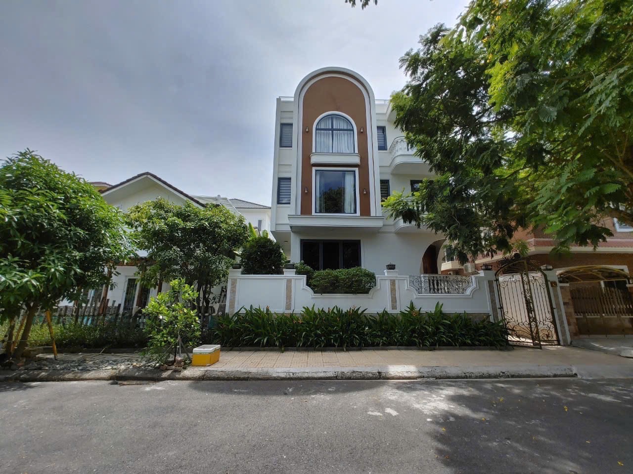 Biệt thự 3 tầng 180m2 KĐT An Viên 4 Biệt thự 3 tầng 180m2 KĐT An Viên
