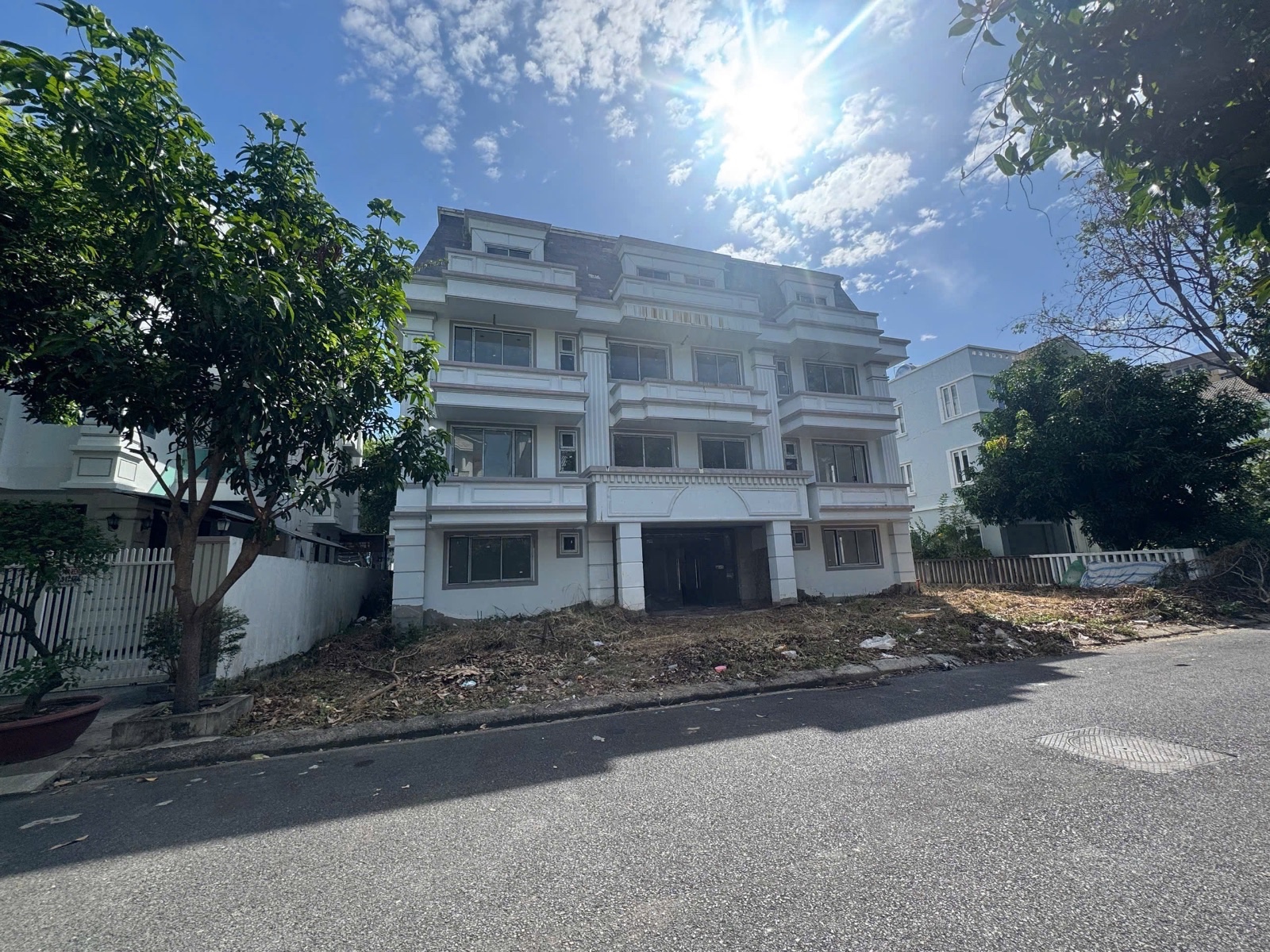Tòa căn hộ 528m2 KĐT An Viên 2 Tòa căn hộ 528m2 KĐT An Viên