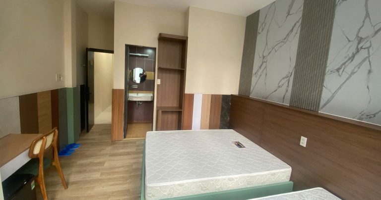 Tòa căn hộ 5 tầng 62,8m2 hẻm Nguyễn Thiện Thuật, trung tâm phố du lịch. Đang có dòng tiền tốt, cách biển 500m