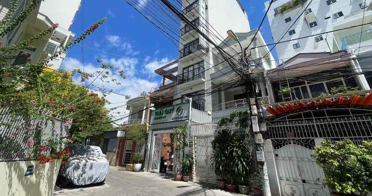 Tòa căn hộ 7 tầng 14 phòng – diện tích 71,4m2 hẻm Biệt Thự thông Nguyễn Thiện Thuật, cách bãi tắm Trần Phú 500m