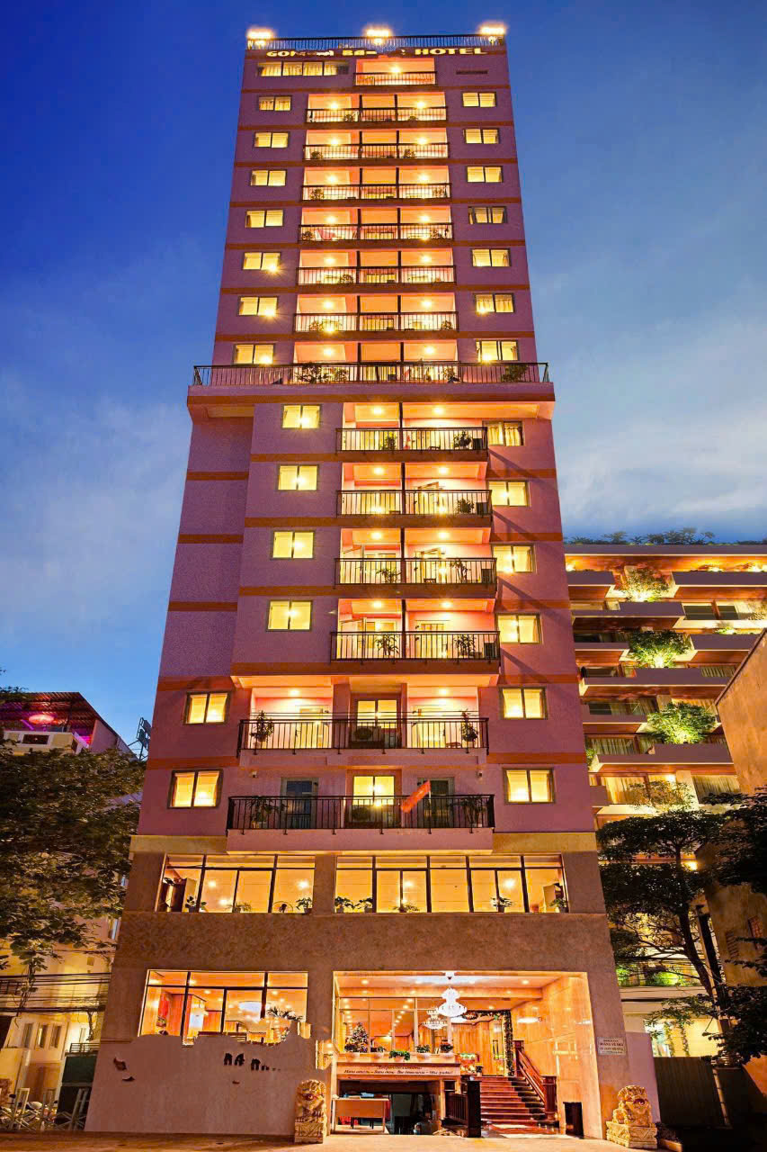 Khách sạn 18 tầng 78 phòng 226m2 Trần Quang Khải, trung tâm phố tây Nha Trang. Đang cho thuê dòng tiền, cách biển 300m
